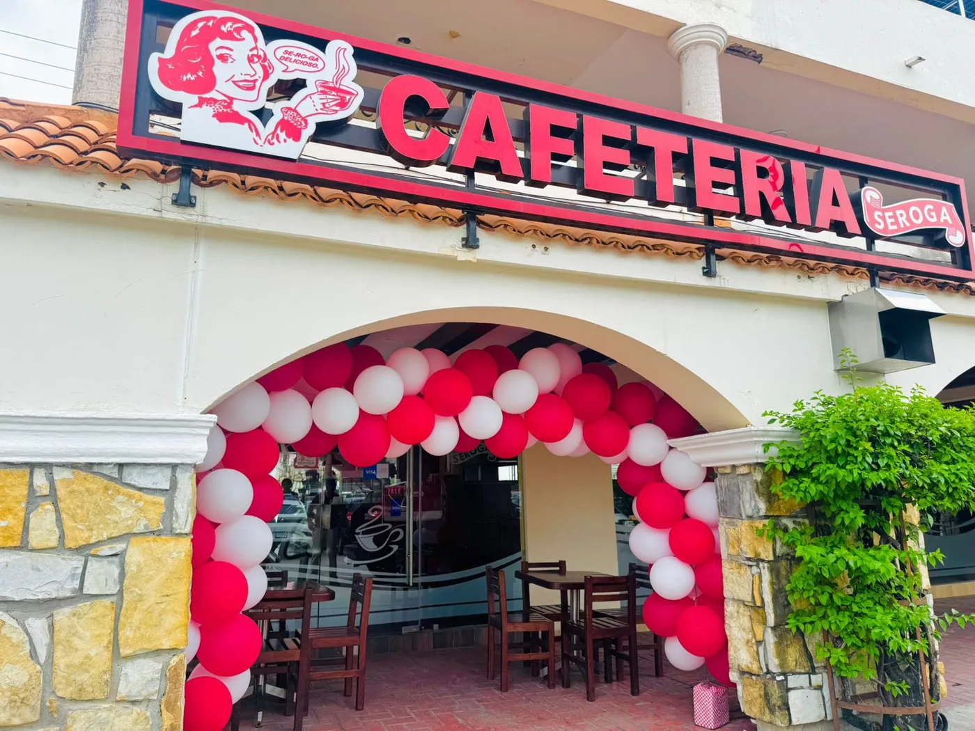 Cafetería Plaza Bugambilias